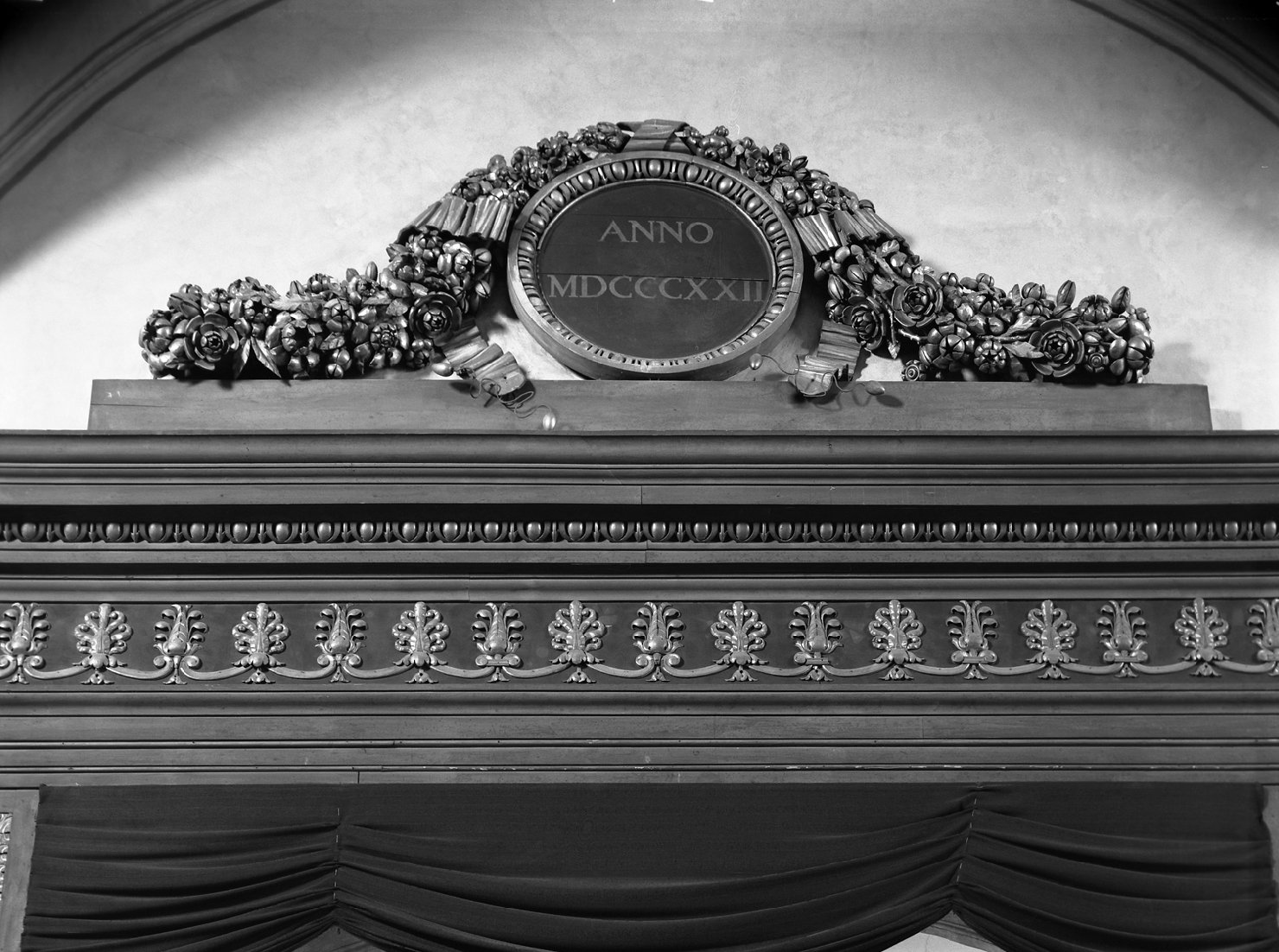 motivo decorativo fitomorfo (decorazione plastica, elemento d'insieme) - ambito veneto (sec. XIX)