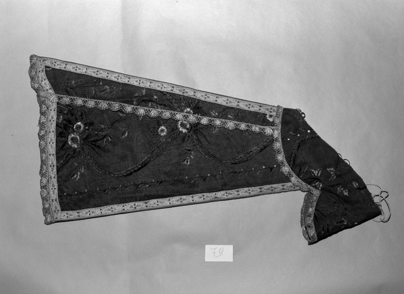 conopeo di tabernacolo - manifattura italiana (primo quarto sec. XIX)