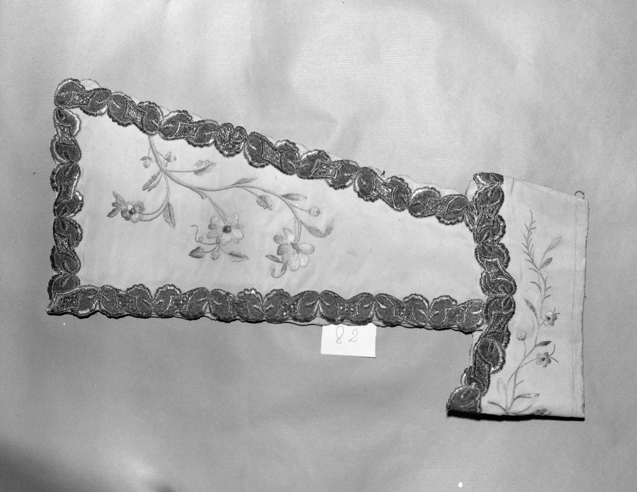 conopeo di tabernacolo - manifattura italiana (seconda metà sec. XVIII)