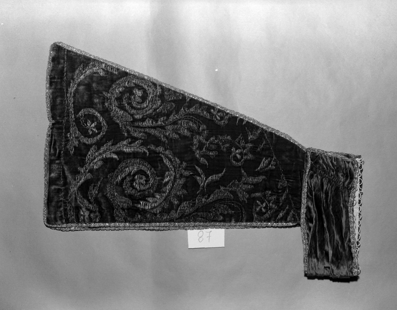 conopeo di tabernacolo - manifattura italiana (seconda metà sec. XIX)