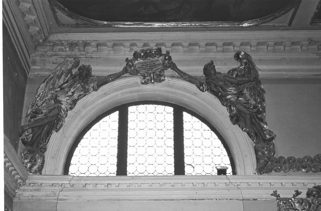 medaglione, elemento d'insieme - ambito veneto (secondo quarto sec. XVIII)