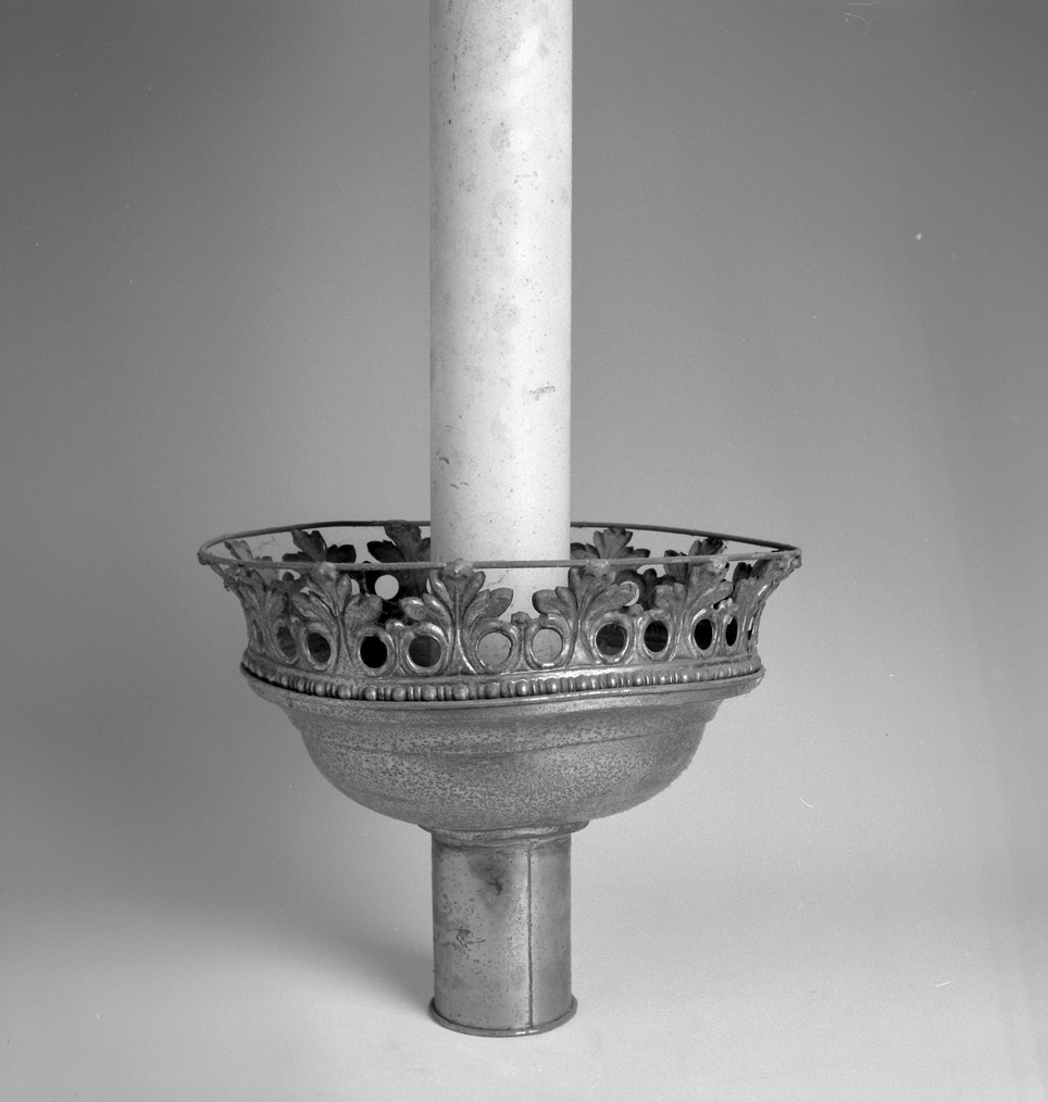 candelabro portatile, serie - ambito veneziano (primo quarto sec. XX)