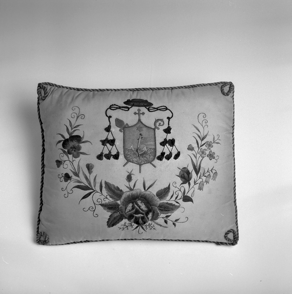 cuscino - ambito veneziano (seconda metà sec. XIX)