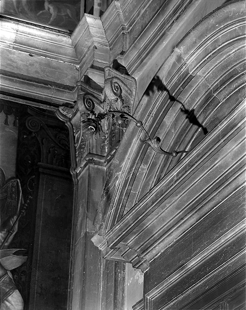 visita annuale del doge alla scuola e alla chiesa di San Rocco (candeliere da parete, serie) - ambito veneto (ultimo quarto sec. XIX)