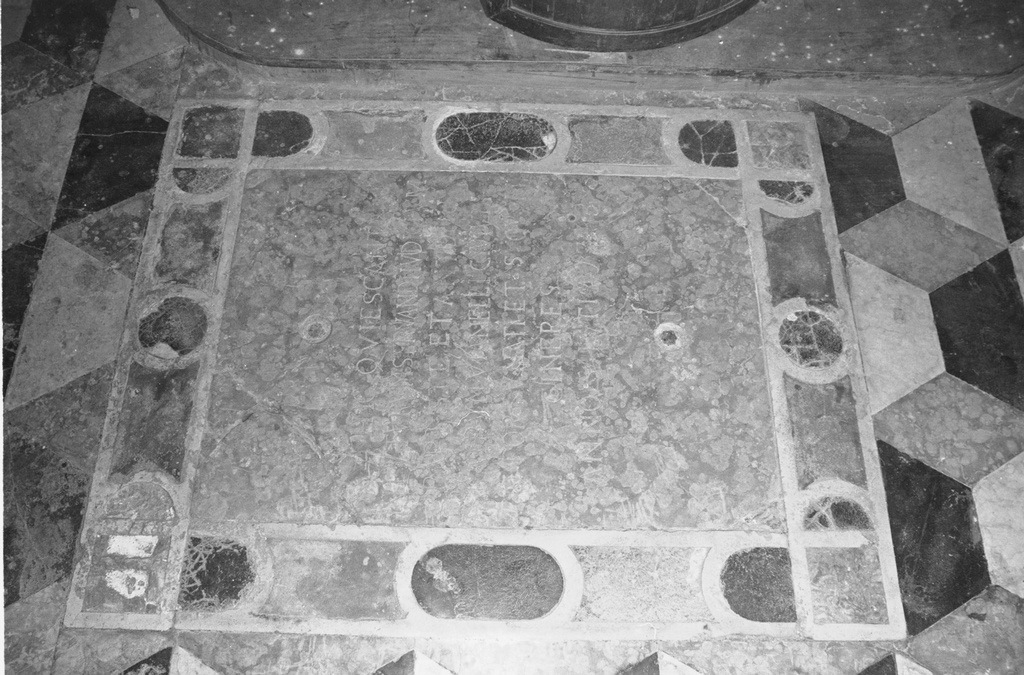 lastra tombale - ambito veneto (secondo quarto sec. XVIII)