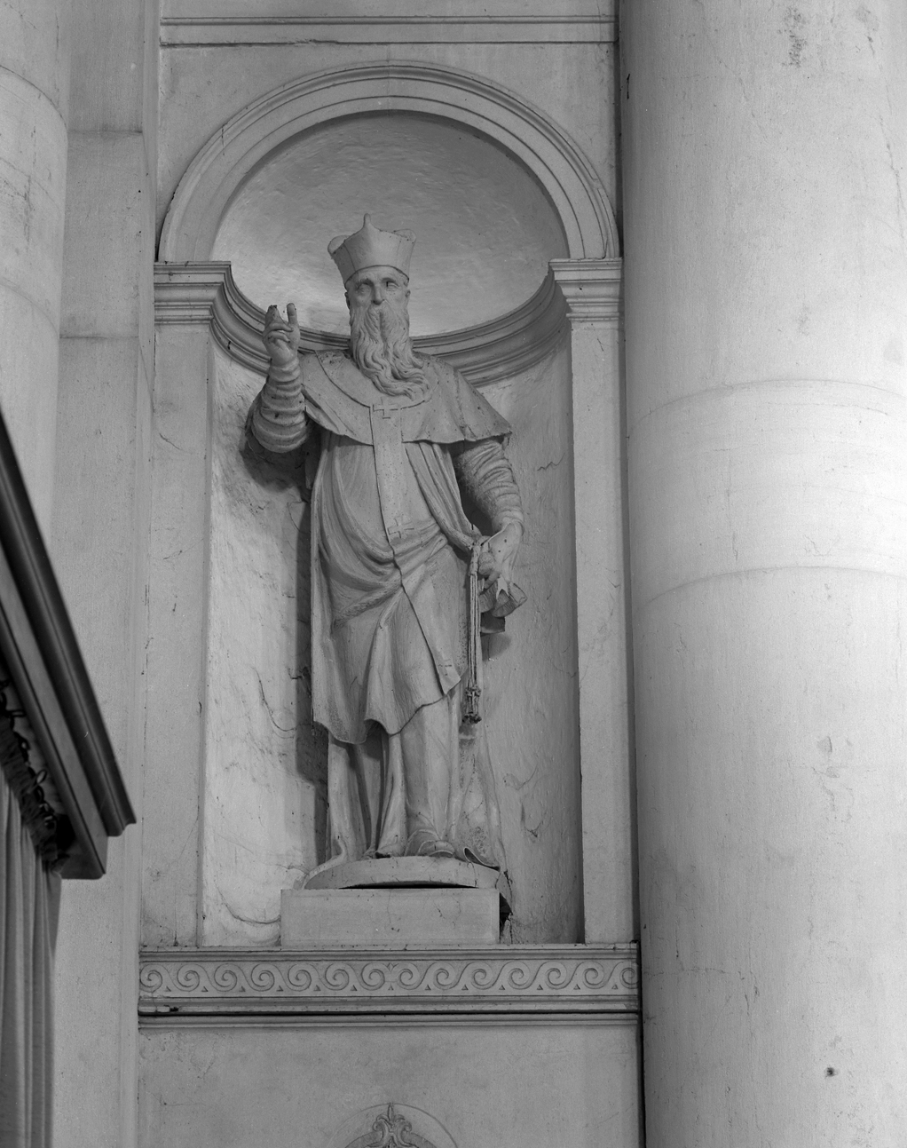 Sant'Ambrogio (statua) di Florio Giovanni Battista detto Rocchetto (sec. XVII)