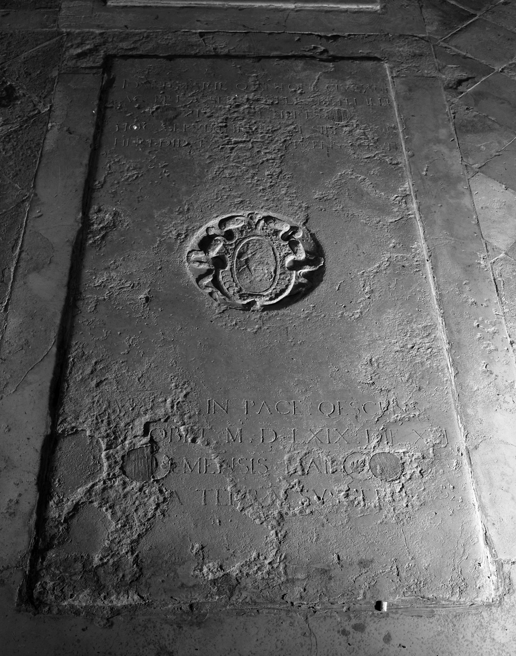 lapide tombale - ambito veneziano (sec. XVI)