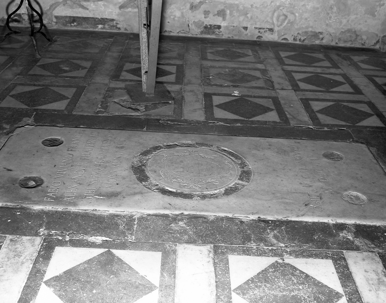 lapide tombale - ambito veneziano (sec. XVII)