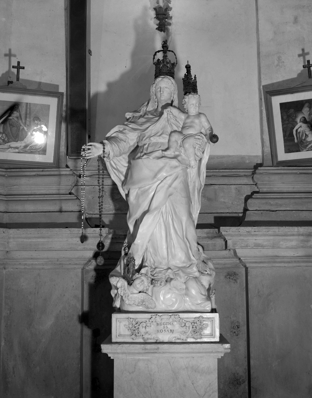 Madonna del Rosario, Madonna con Bambino (statua) di Morlaiter Giovanni Maria (sec. XVIII)