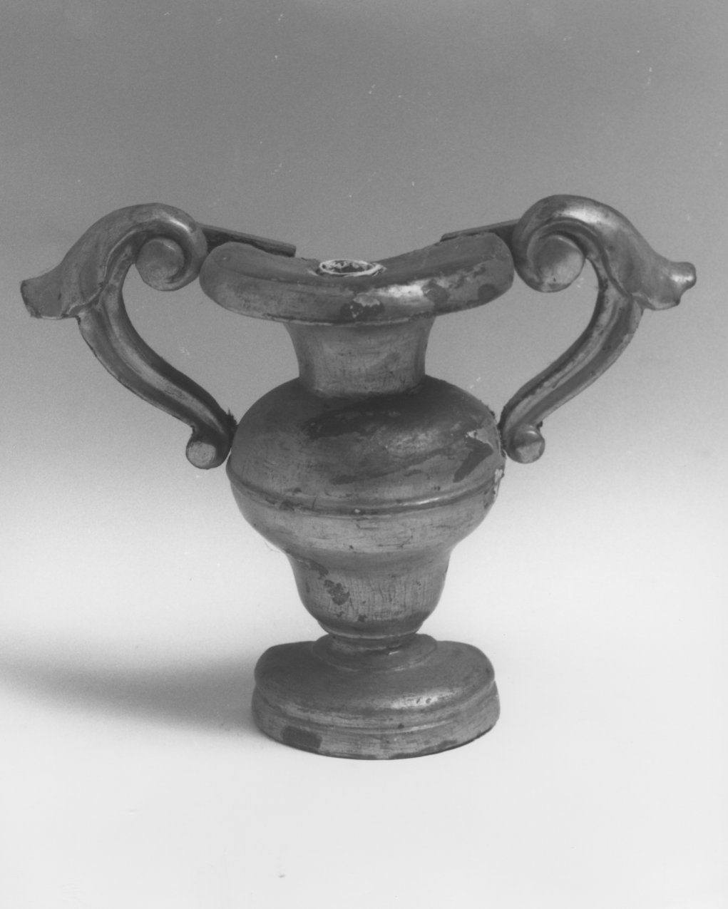 vaso d'altare con composizione floreale - ambito veneto (sec. XVIII)