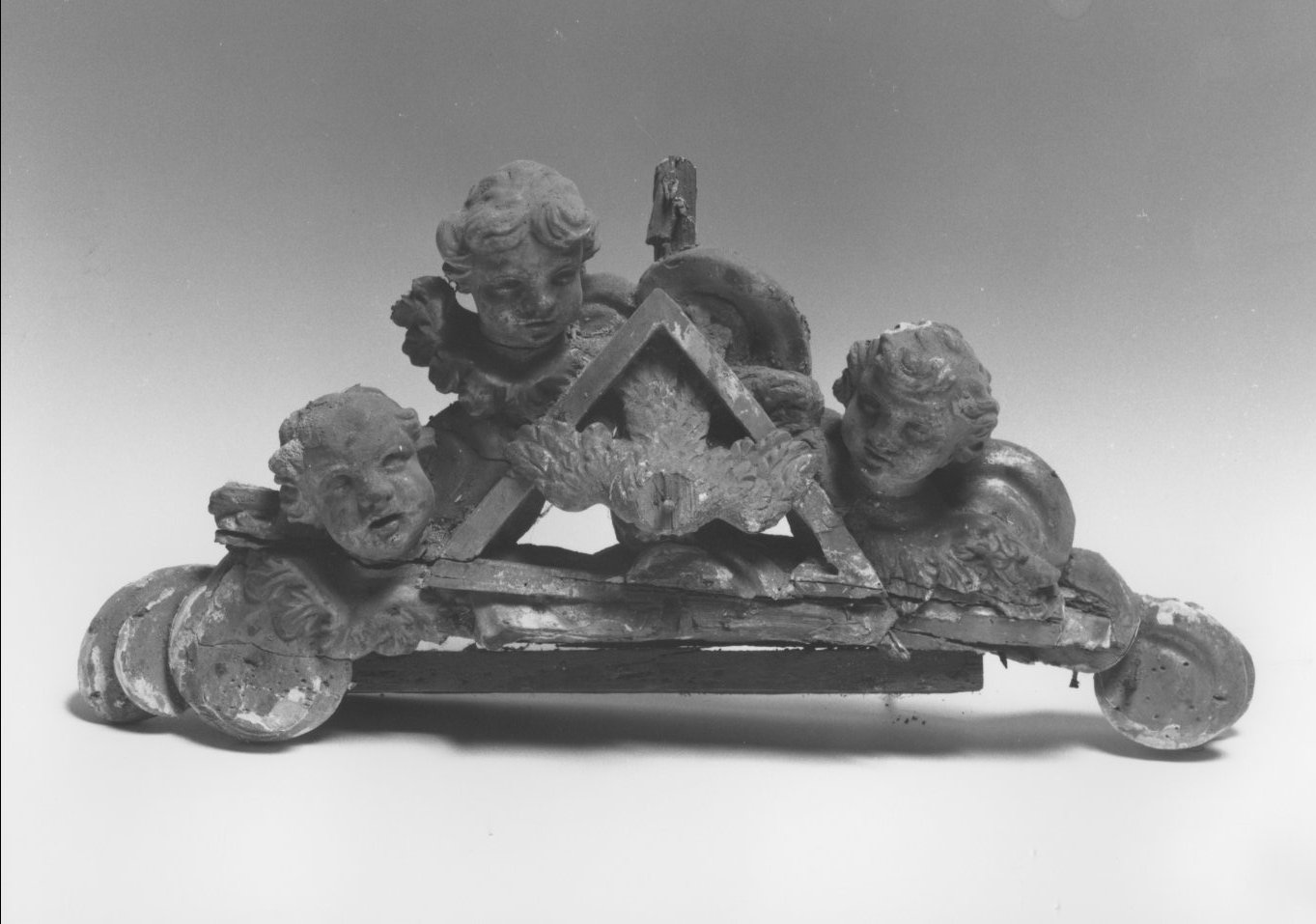 colomba dello Spirito Santo/ cherubini (scultura) - ambito veneto (sec. XVIII)