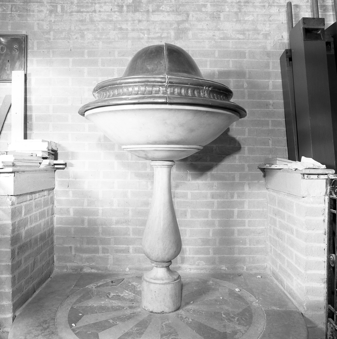 fonte battesimale - a fusto - ambito veneto (prima metà sec. XIX)