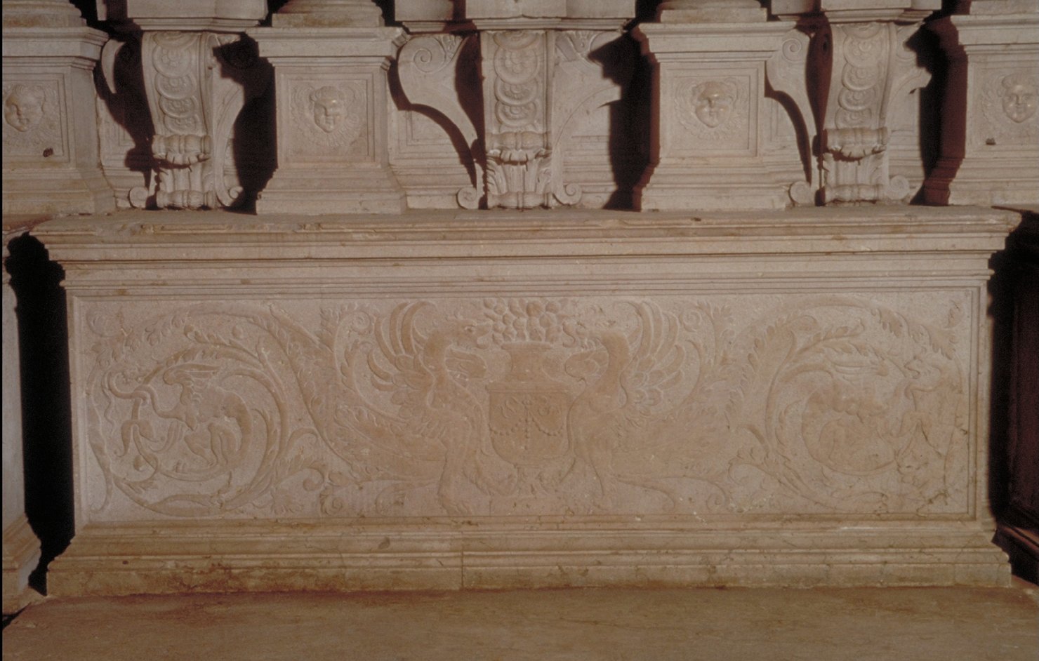 paliotto, elemento d'insieme - ambito veneziano (seconda metà sec. XVI)