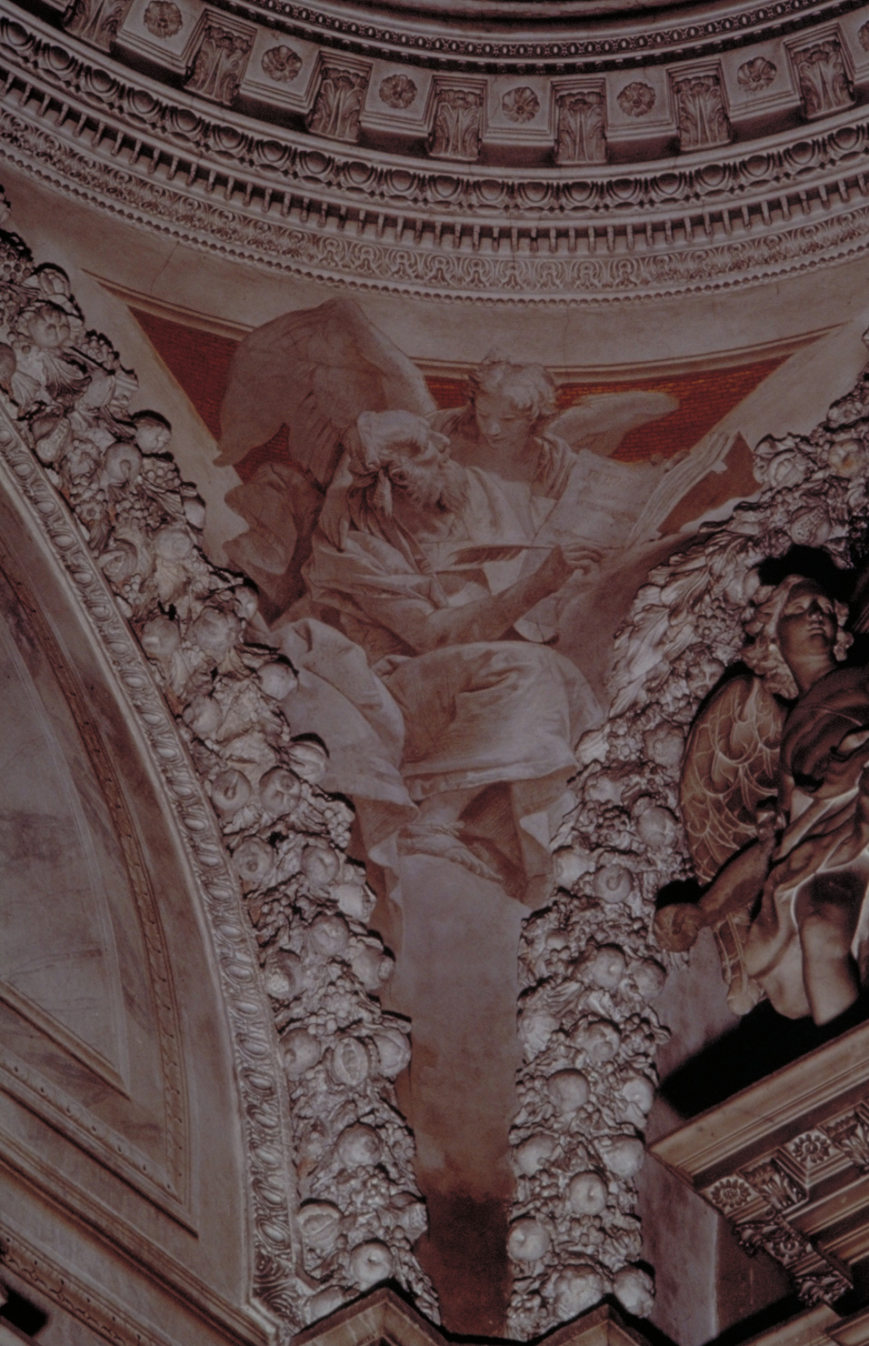 San Matteo Evangelista (dipinto, elemento d'insieme) di Tiepolo Giovanni Battista (prima metà sec. XVIII)