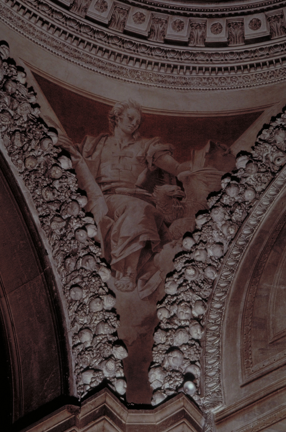 San Giovanni Evangelista (dipinto, elemento d'insieme) di Tiepolo Giovanni Battista (prima metà sec. XVIII)