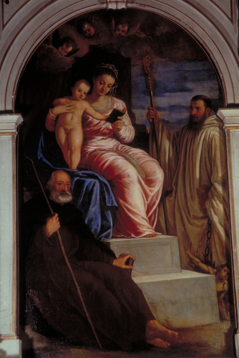 Madonna con Bambino in trono con San Bernardo e Sant'Antonio Abate (pala d'altare) di Porta Giuseppe detto Giuseppe Salviati (metà sec. XVI)