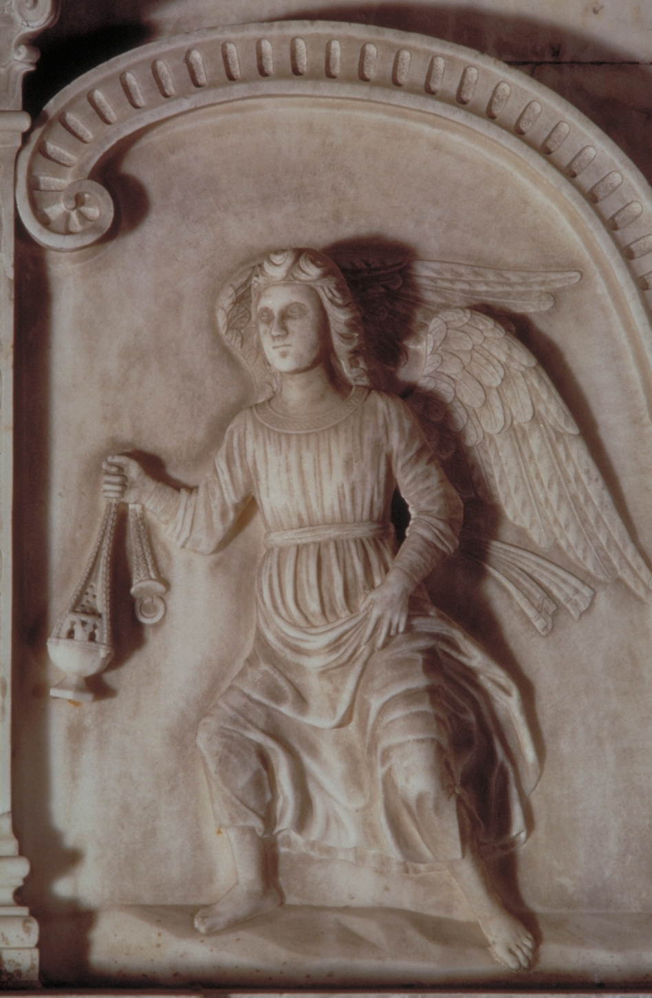 angelo (rilievo, elemento d'insieme) di Lombardo Tullio (attribuito) (secc. XV/ XVI)