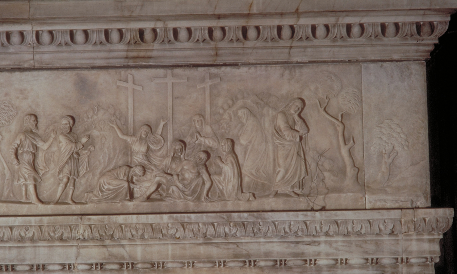 deposizione di Cristo dalla croce (rilievo, elemento d'insieme) di Lombardo Tullio (attribuito) (secc. XV/ XVI)