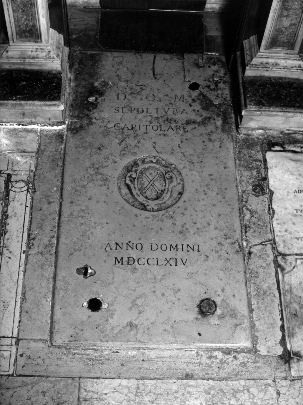 lastra tombale - produzione veneziana (sec. XVIII)