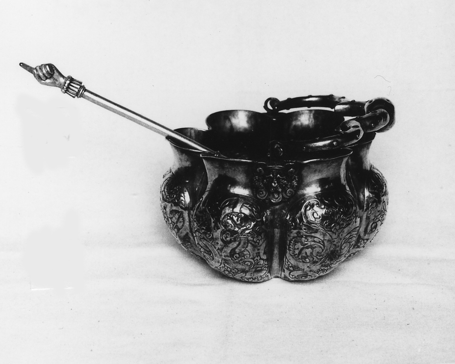 secchiello per l'acqua benedetta, elemento d'insieme - bottega veneziana (fine sec. XVII)