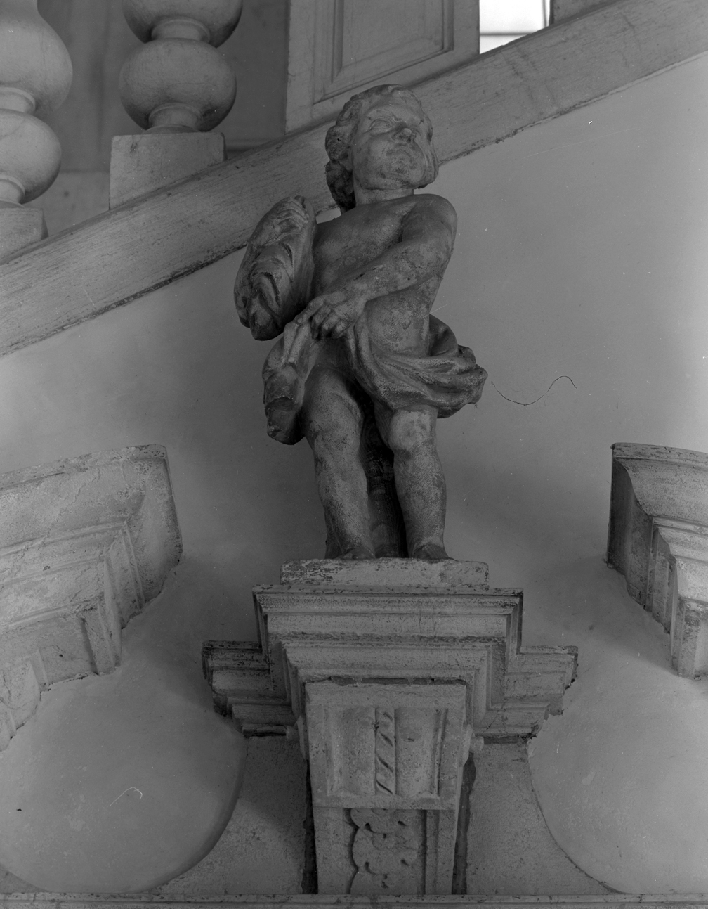 putti (statua, elemento d'insieme) - ambito veneto (terzo quarto sec. XVII)