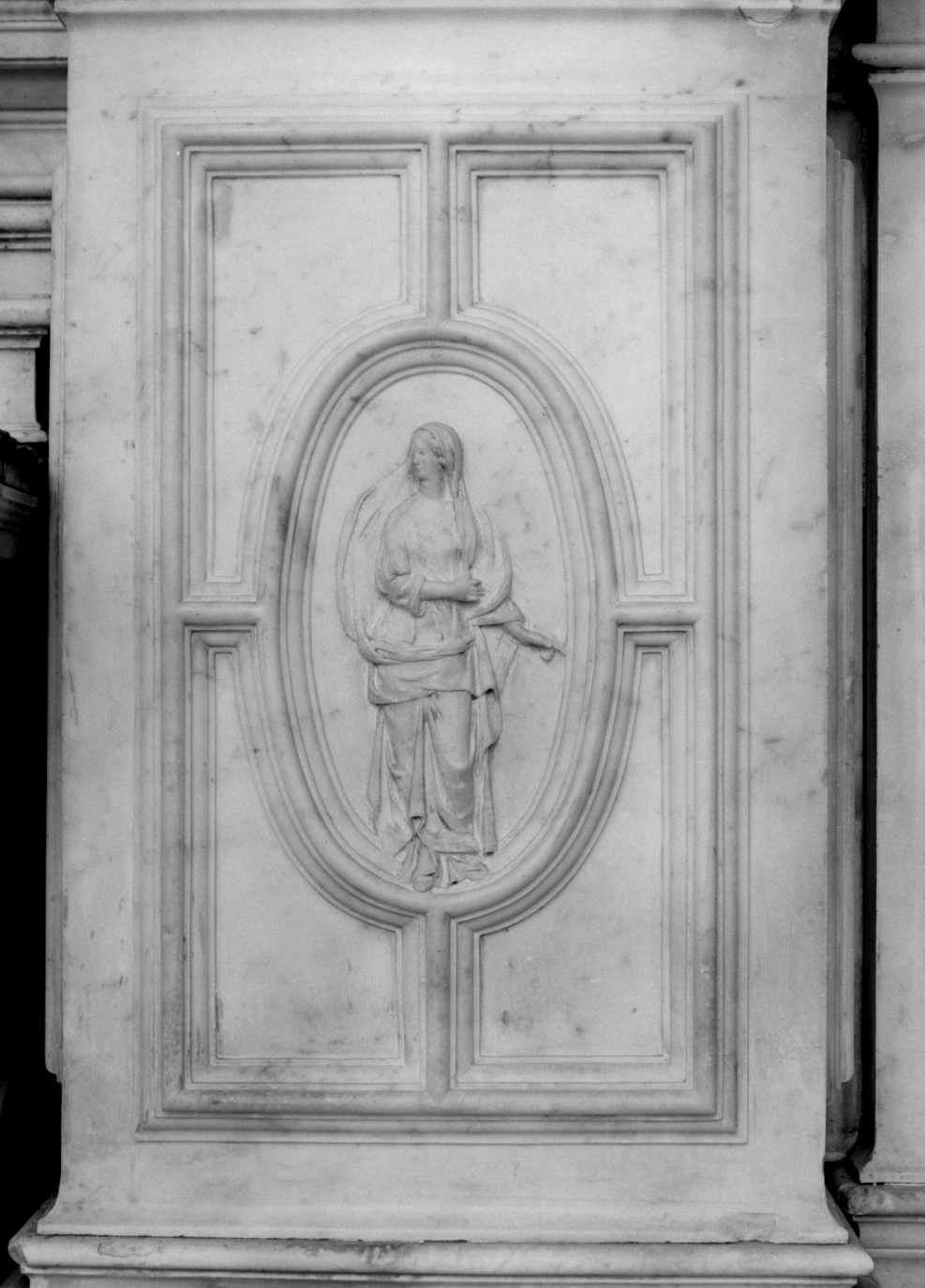 Umiltà (rilievo, elemento d'insieme) di De Corte Josse (attribuito), Longhena Baldassarre (sec. XVII)