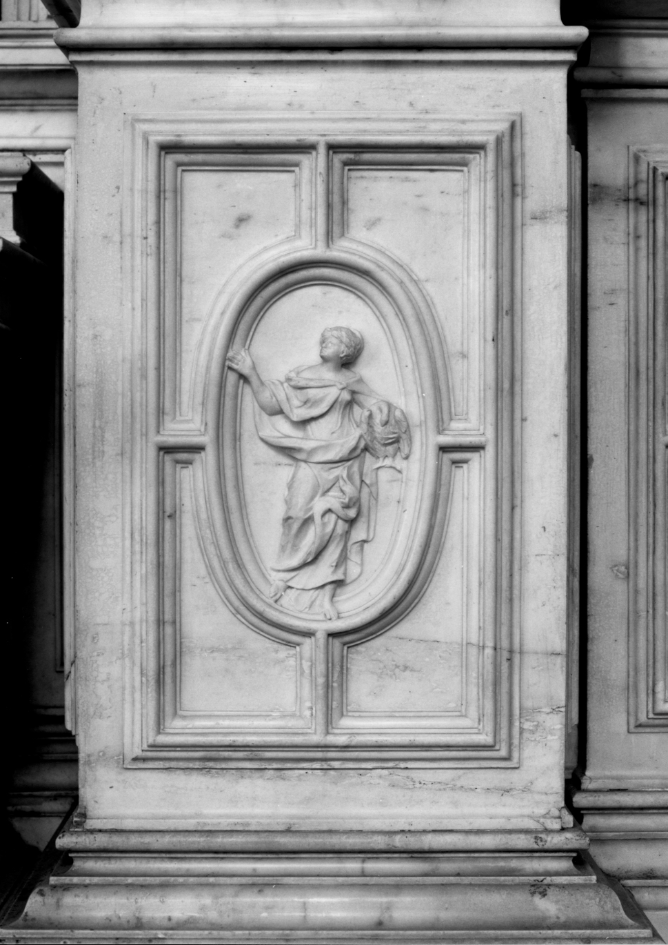 Allegoria della Vittoria sulla peste (formella, elemento d'insieme) di Fabris Michele detto Ongaro, Longhena Baldassarre (sec. XVII)