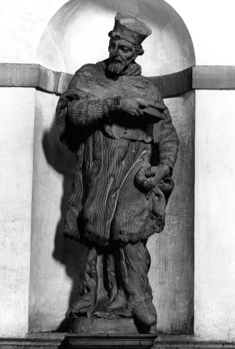 San Carlo Borromeo (statua) di Ruer Tommaso (sec. XVII)