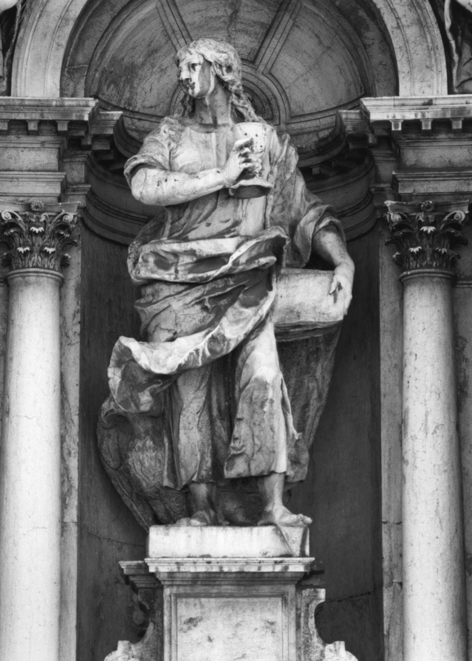 San Giovanni Evangelista (statua, insieme) di Ruer Tommaso (sec. XVII)
