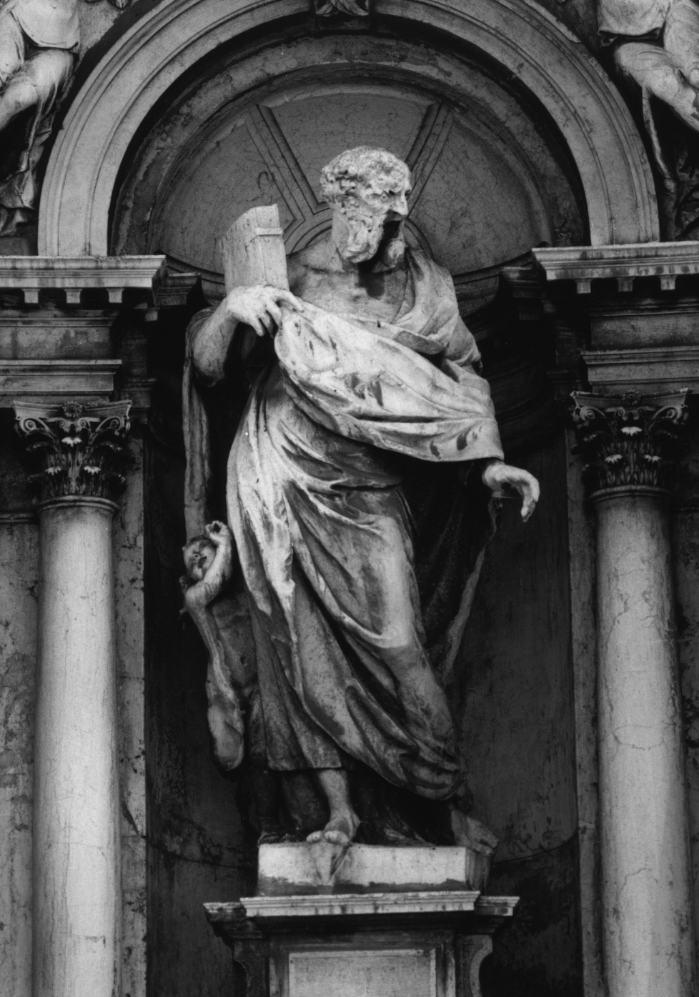 San Matteo Evangelista (statua, insieme) di Ruer Tommaso (sec. XVII)