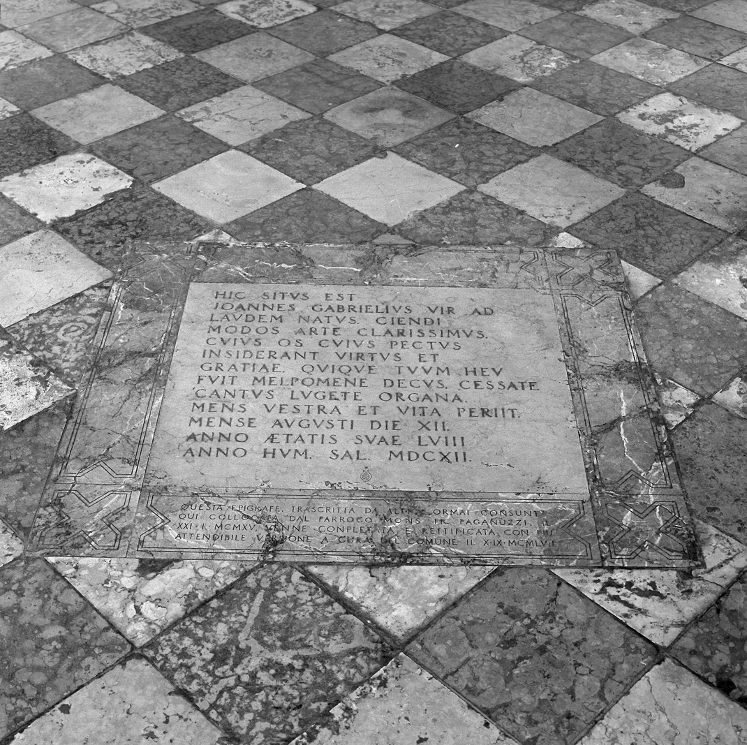 lapide tombale - ambito veneto (sec. XVII)