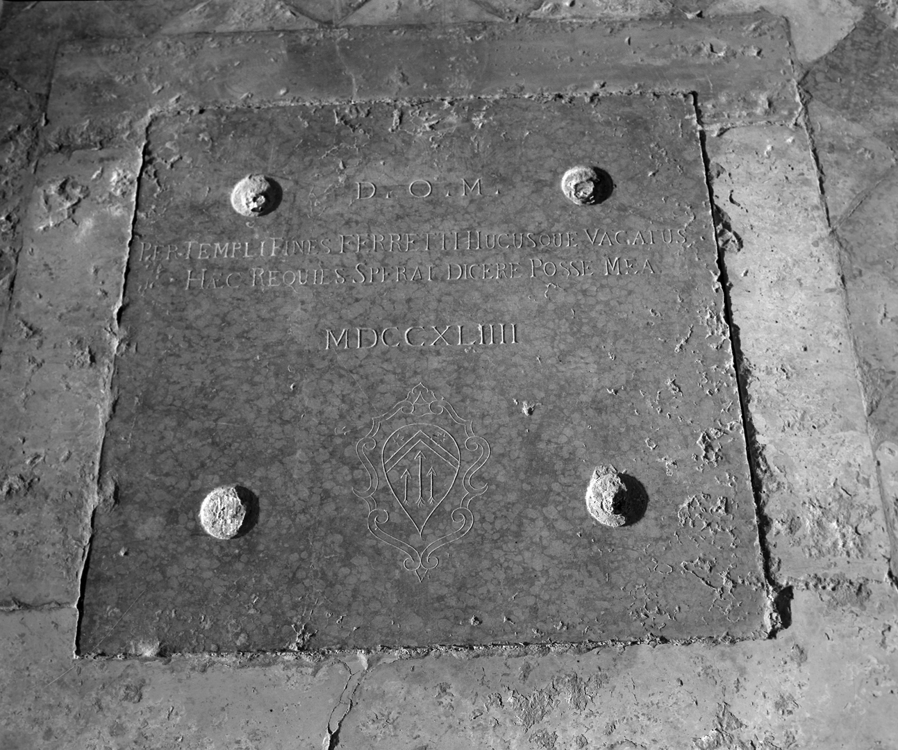 lapide tombale - ambito veneto (sec. XVIII)