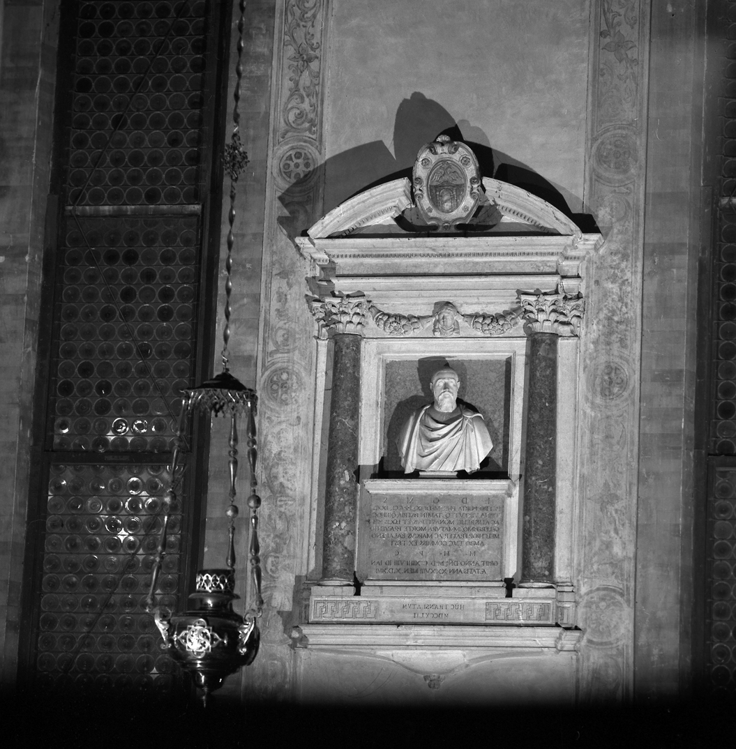 Busto del medico Pietro Porta, busto di uomo (monumento funebre) di Vittoria Alessandro (cerchia) (sec. XVII)