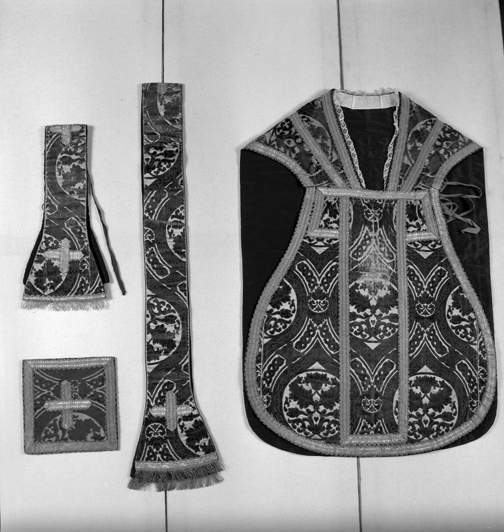 paramento liturgico, insieme - manifattura italiana (primo quarto sec. XX)