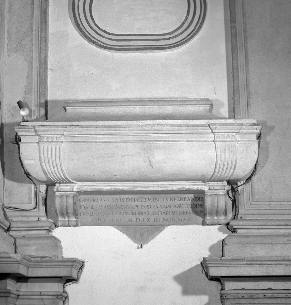 urna - ambito veneziano (sec. XVI)