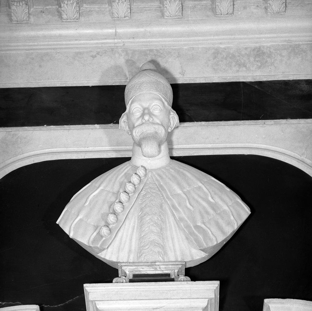 Contarini Francesco, busto ritratto d'uomo (busto) di Gai Antonio (sec. XVIII)