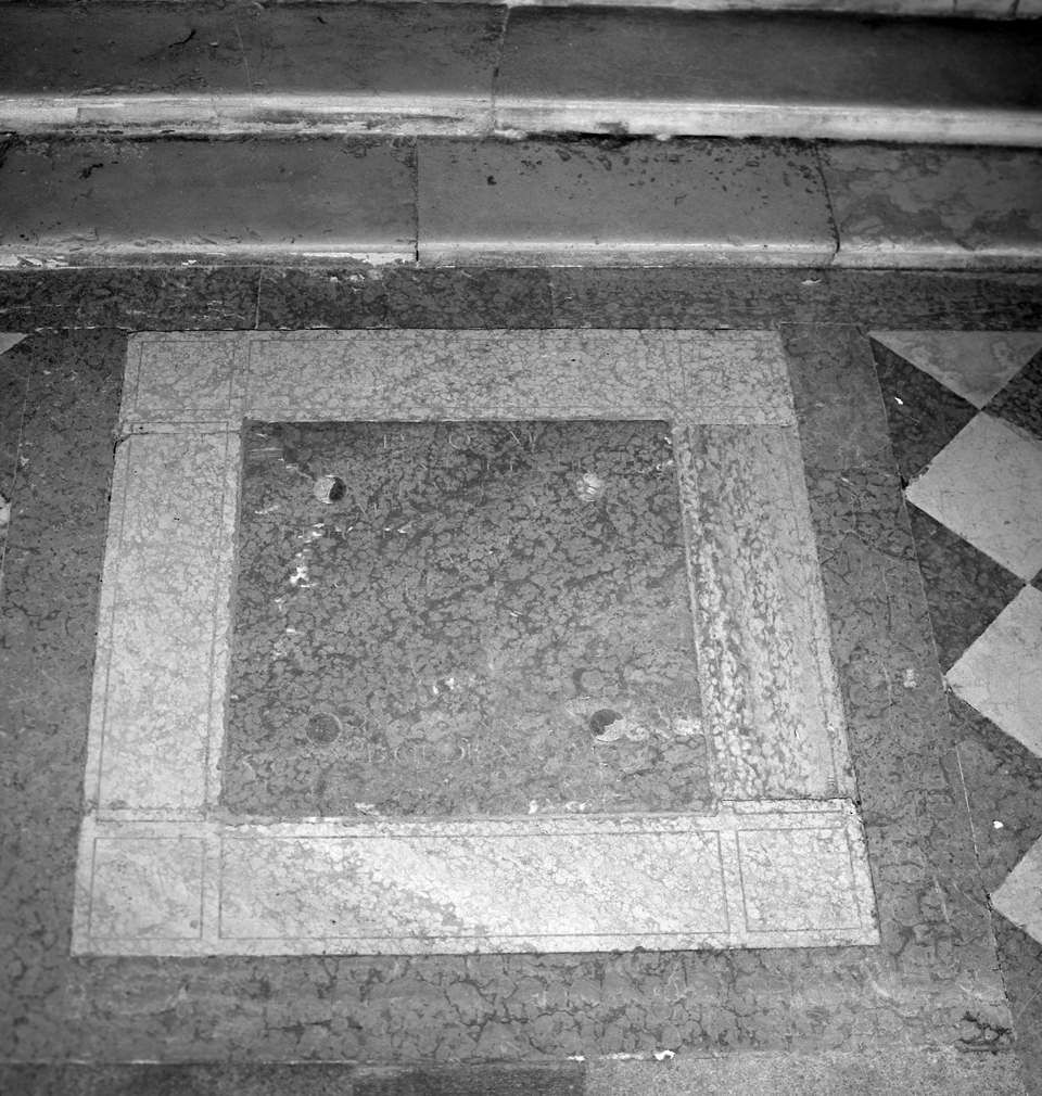 lastra tombale - ambito veneziano (sec. XVII)
