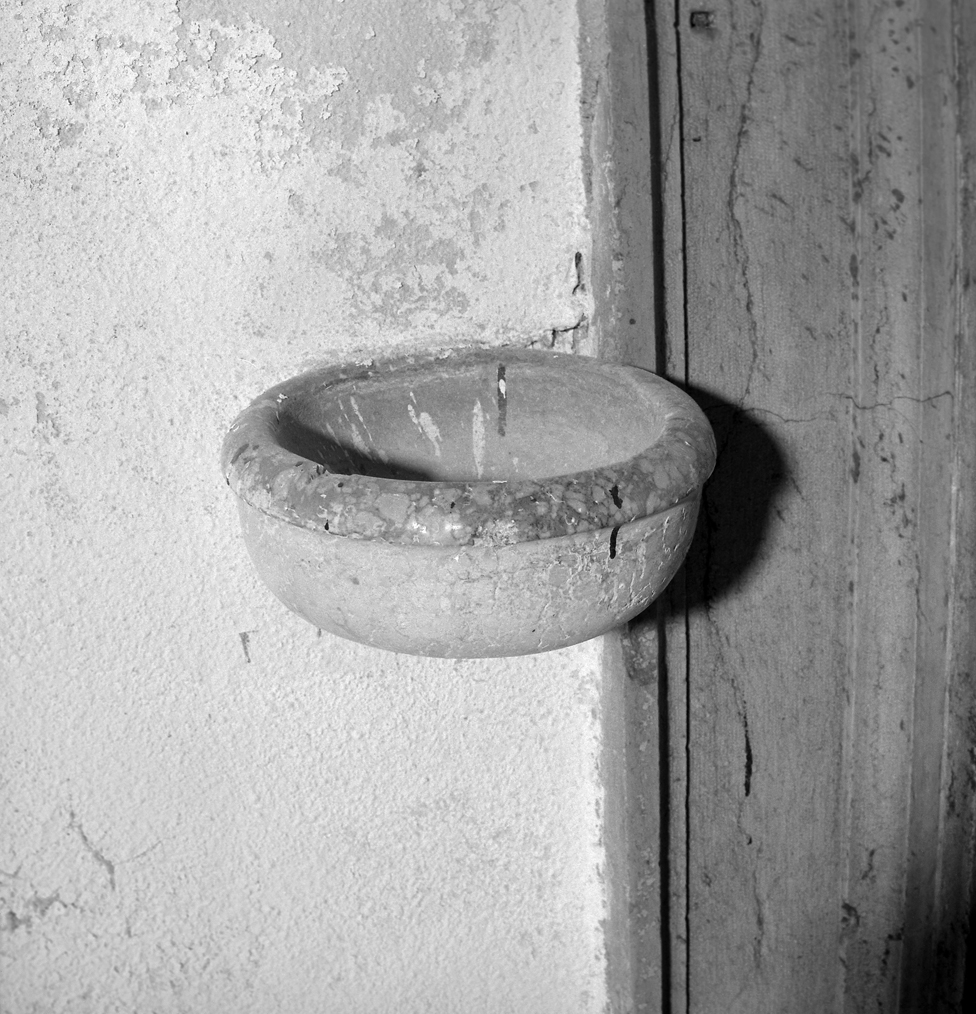 acquasantiera da parete - ambito veneziano (sec. XVII)