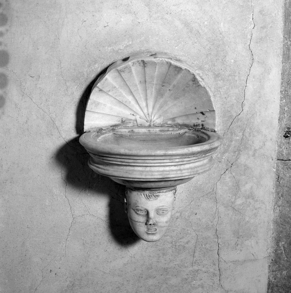 acquasantiera da parete - ambito veneto (sec. XVII)