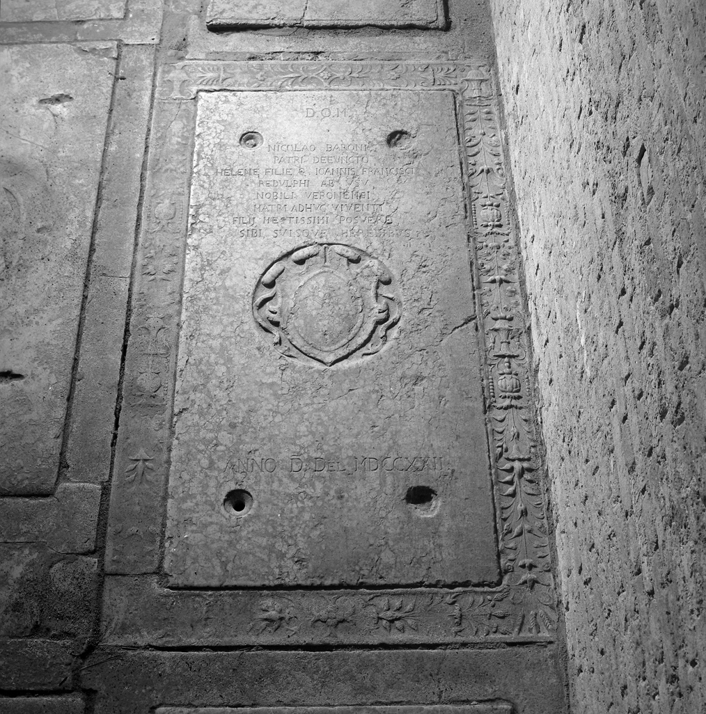 lastra tombale - ambito veneto (sec. XVIII)