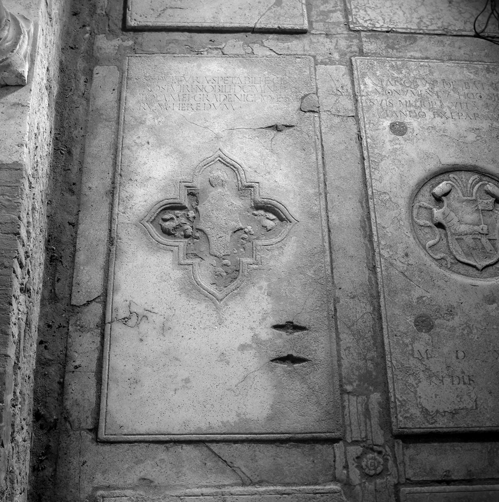 lastra tombale - ambito veneto (sec. XVI)