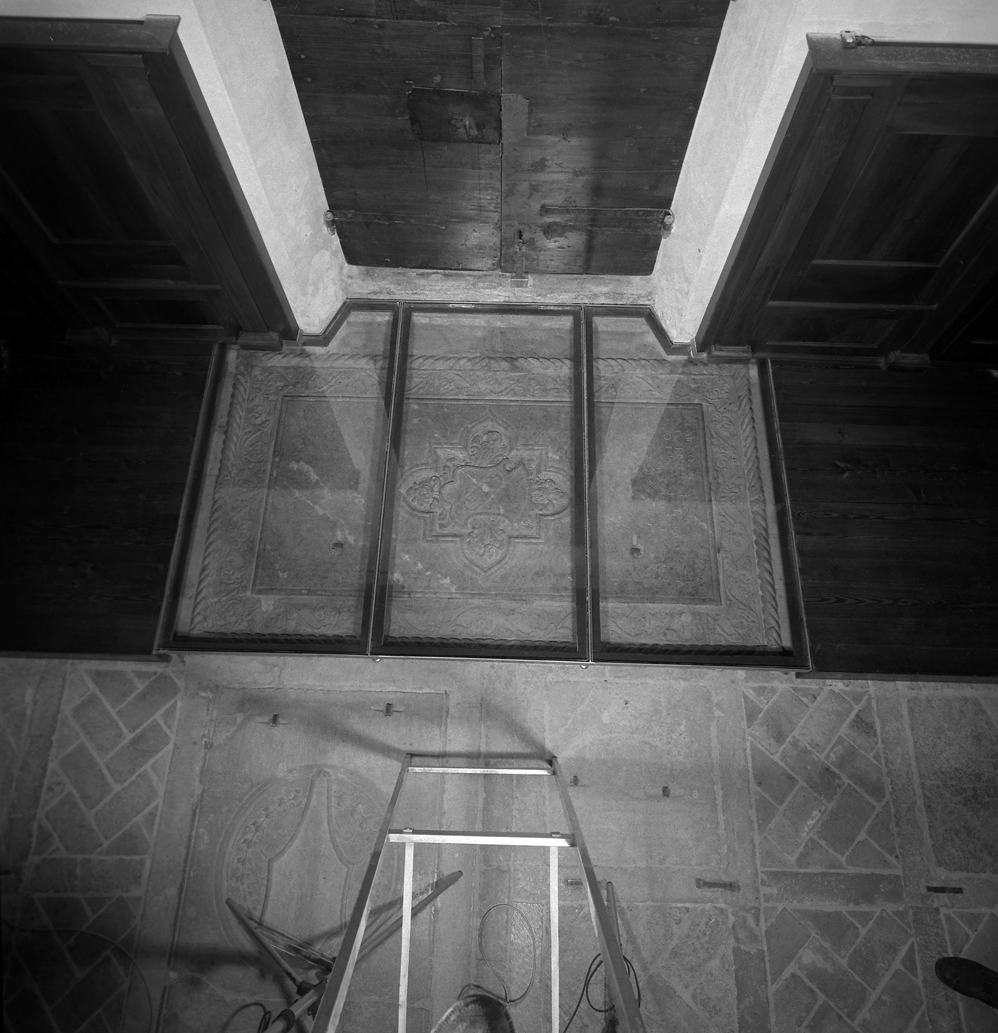 lastra tombale - ambito veneto (sec. XV)