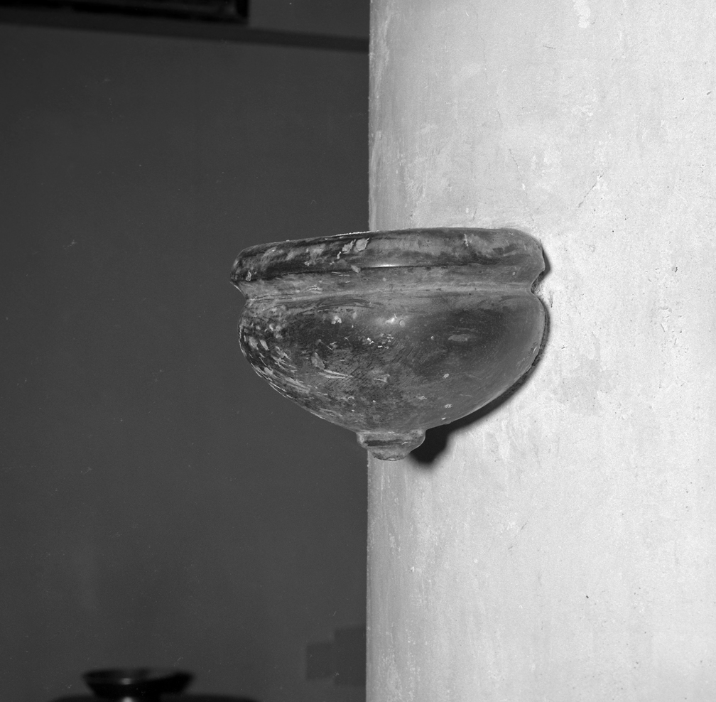 acquasantiera da parete - ambito veneto (sec. XVII)