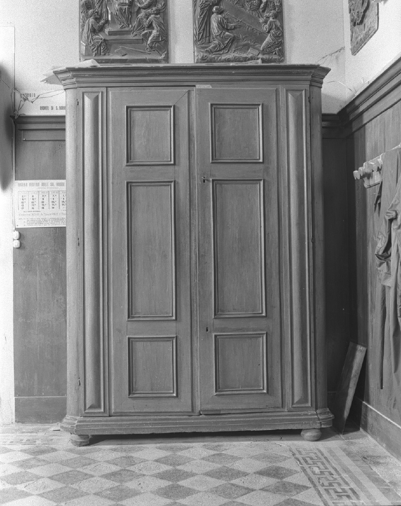 armadio - ambito veneto (inizio sec. XIX)