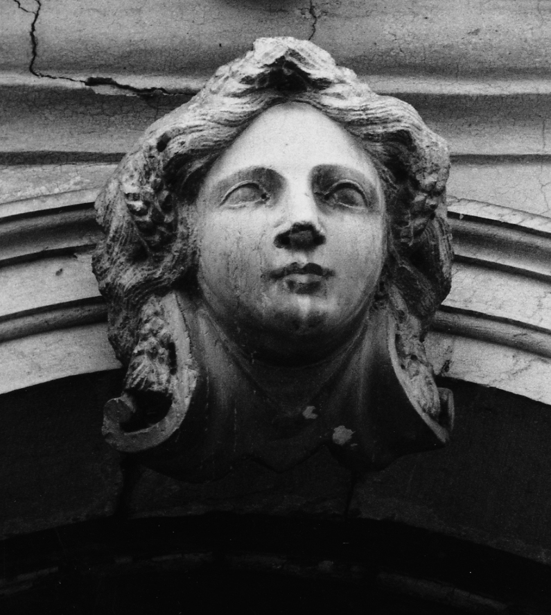 testa di donna (chiave di volta) - ambito veneto (fine/inizio secc. XVII/ XVIII)