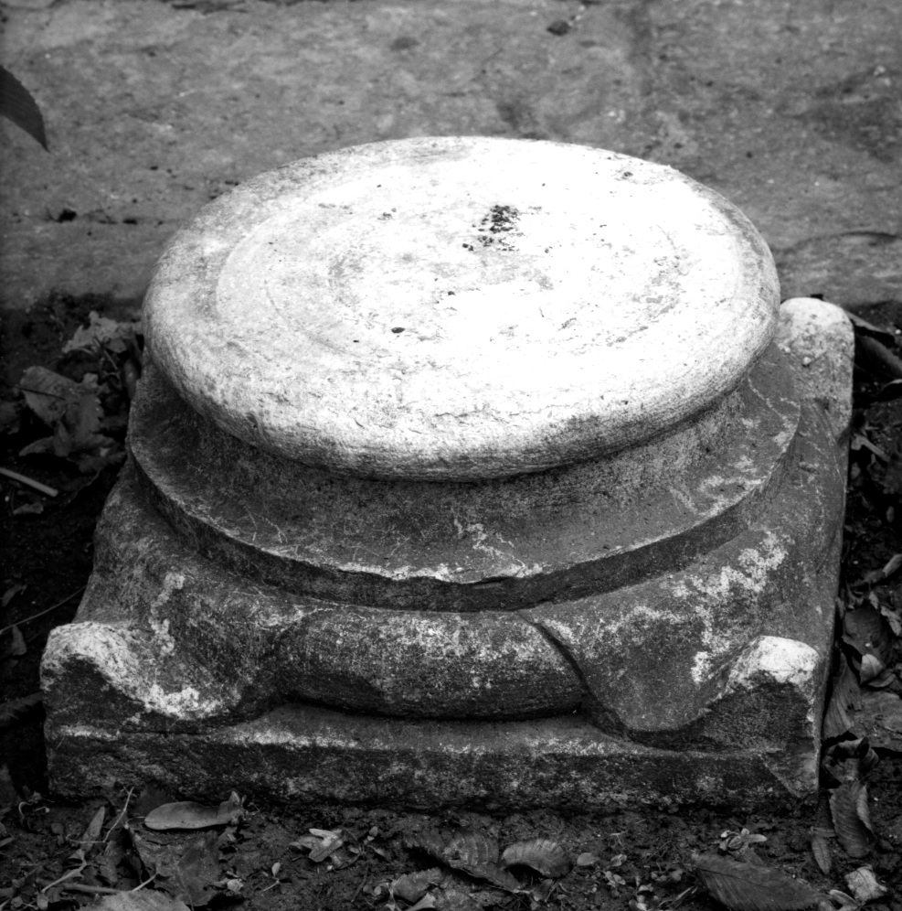 base di colonna - ambito veneto (sec. XV)