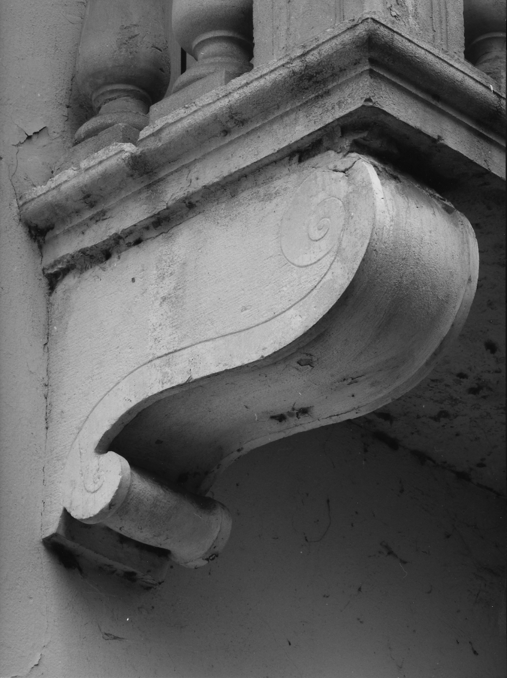 mensolone, elemento d'insieme - ambito veneto (sec. XVIII)