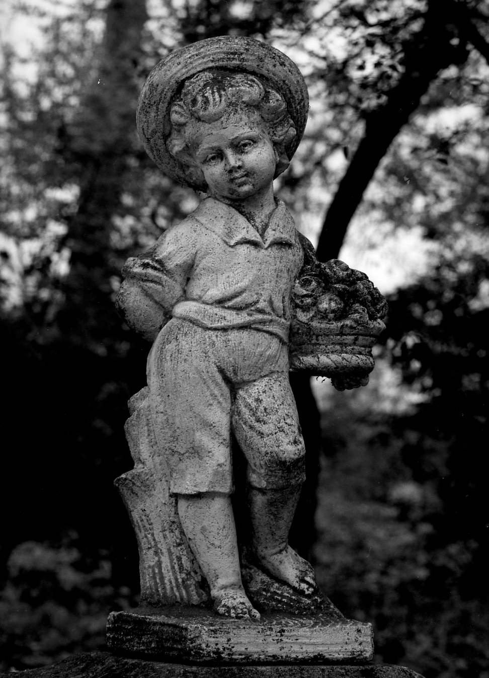 putto con cornucopia (statua, elemento d'insieme) - ambito veneto (sec. XVIII)