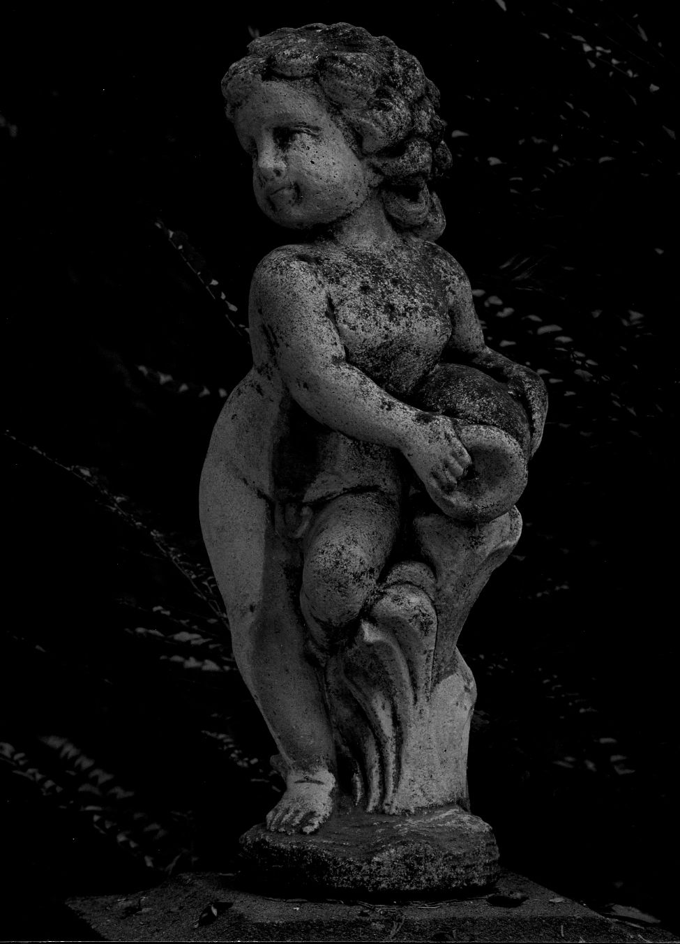 putto con vaso (statua, elemento d'insieme) - ambito veneto (sec. XVIII)