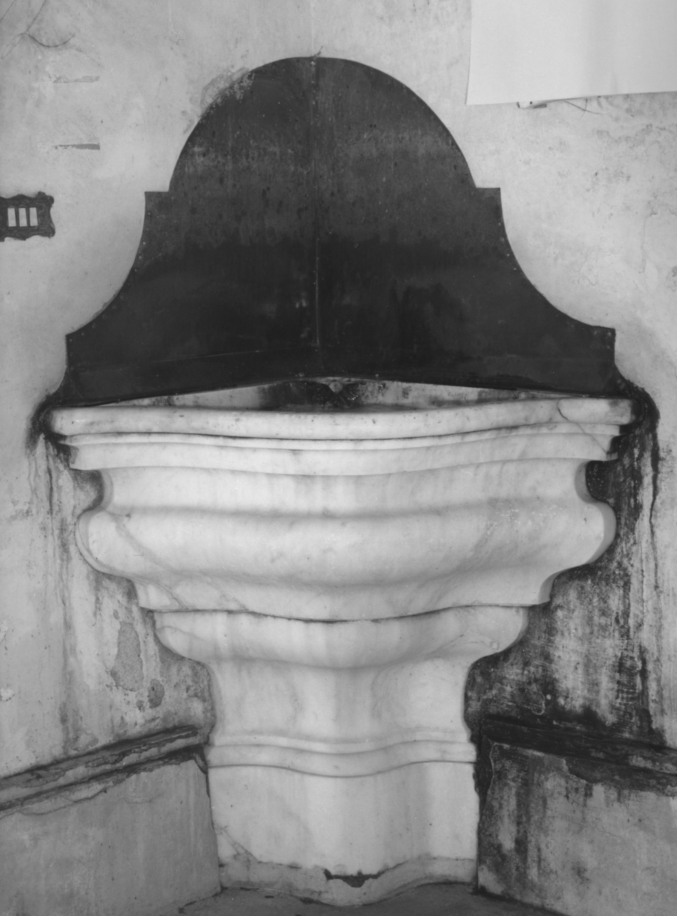 vasca, elemento d'insieme - ambito veneto (sec. XVIII)